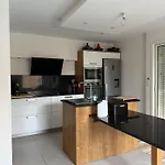 Maison 4 Chambres, Piscine Et Parking Privé Nimes