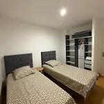 Maison 4 Chambres, Piscine Et Parking Privé Casa vacanze *