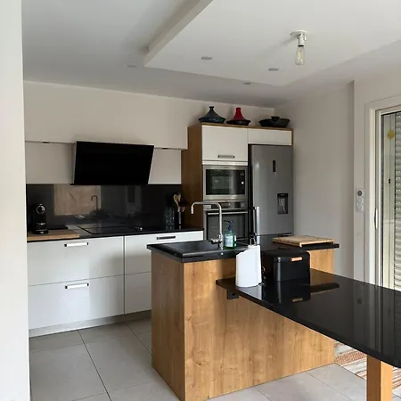 Maison 4 Chambres, Piscine Et Parking Privé Nimes