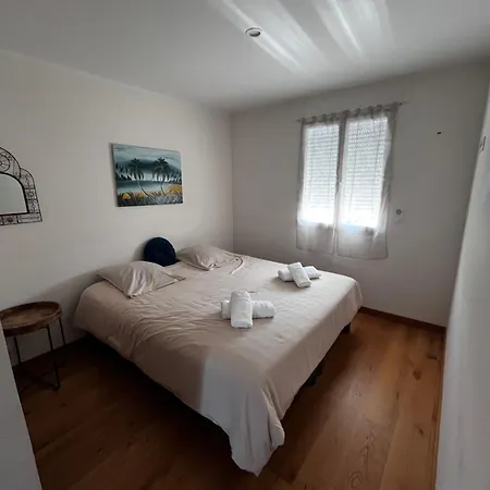 Maison 4 Chambres, Piscine Et Parking Privé Сasa de vacaciones *