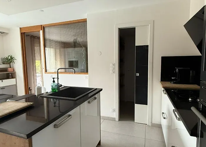 بيت للعطل Maison 4 Chambres, Piscine Et 2 Places Parkings Prives Fermes